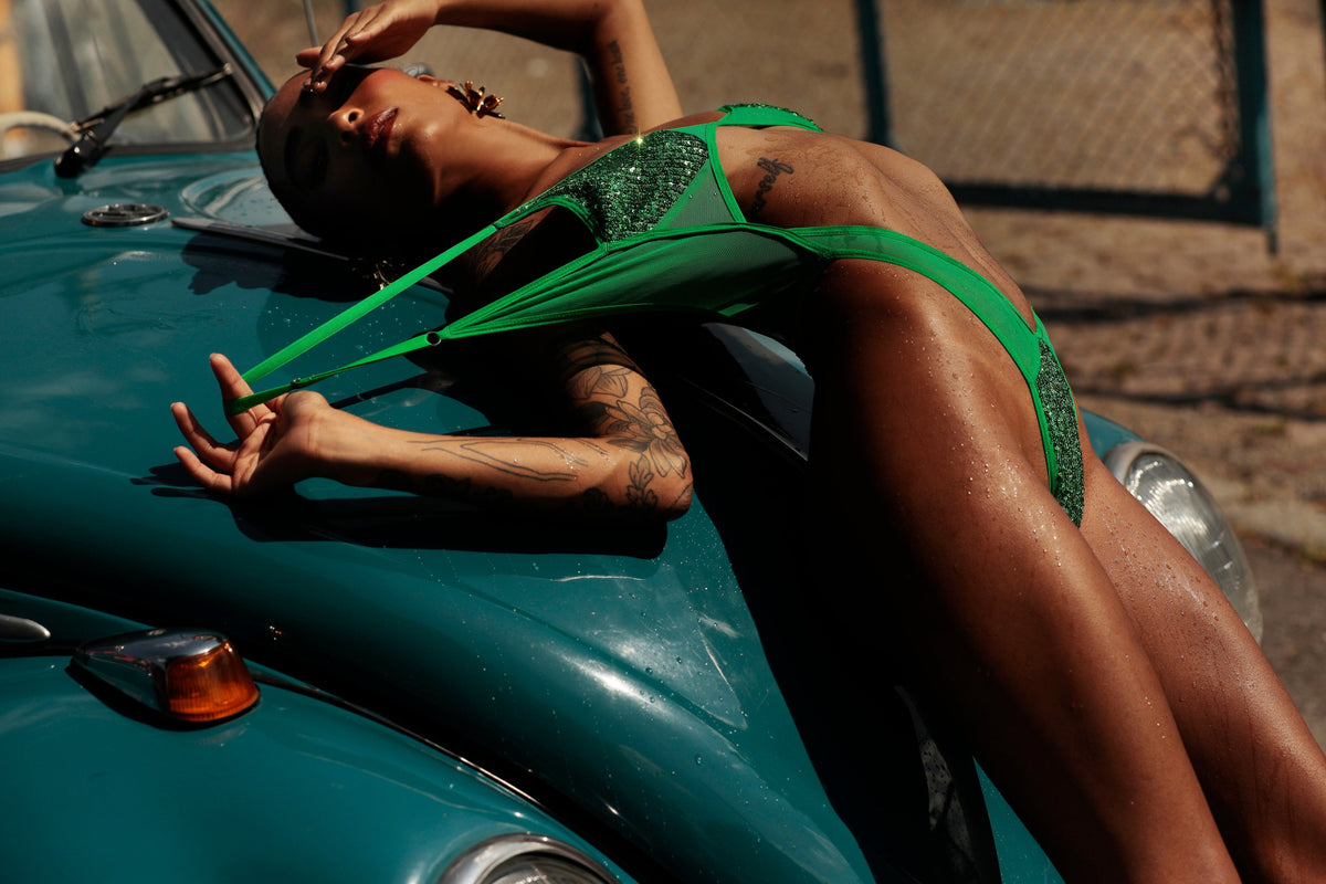 Why Dancers Love Rolling Polewear