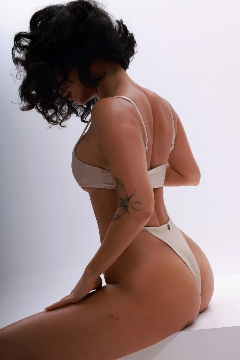 MADGAMER Pthahnil Bodysuit – Vanilla