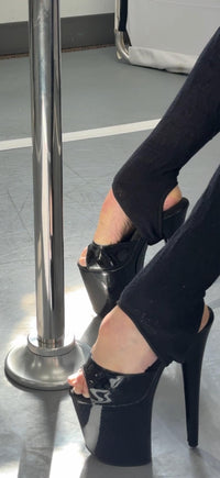 Velcro Leg Warmers - Black